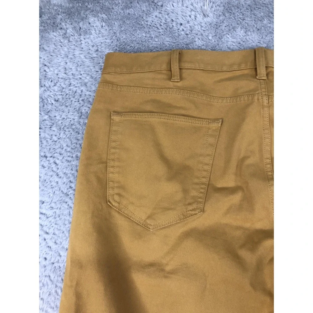 Banana Republic Pants Men 40x32 (Tag 40x34) Yellow Traveler Athletic Tapered Fit